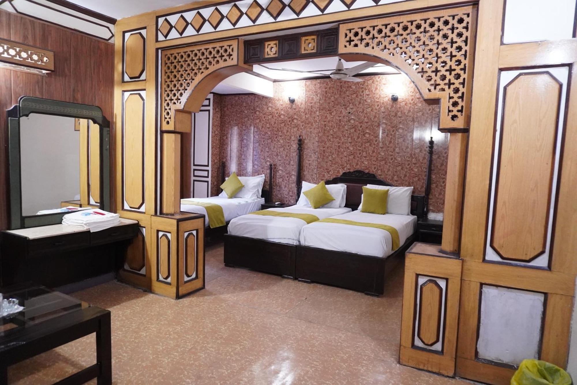 National Hotel لاهور المظهر الخارجي الصورة