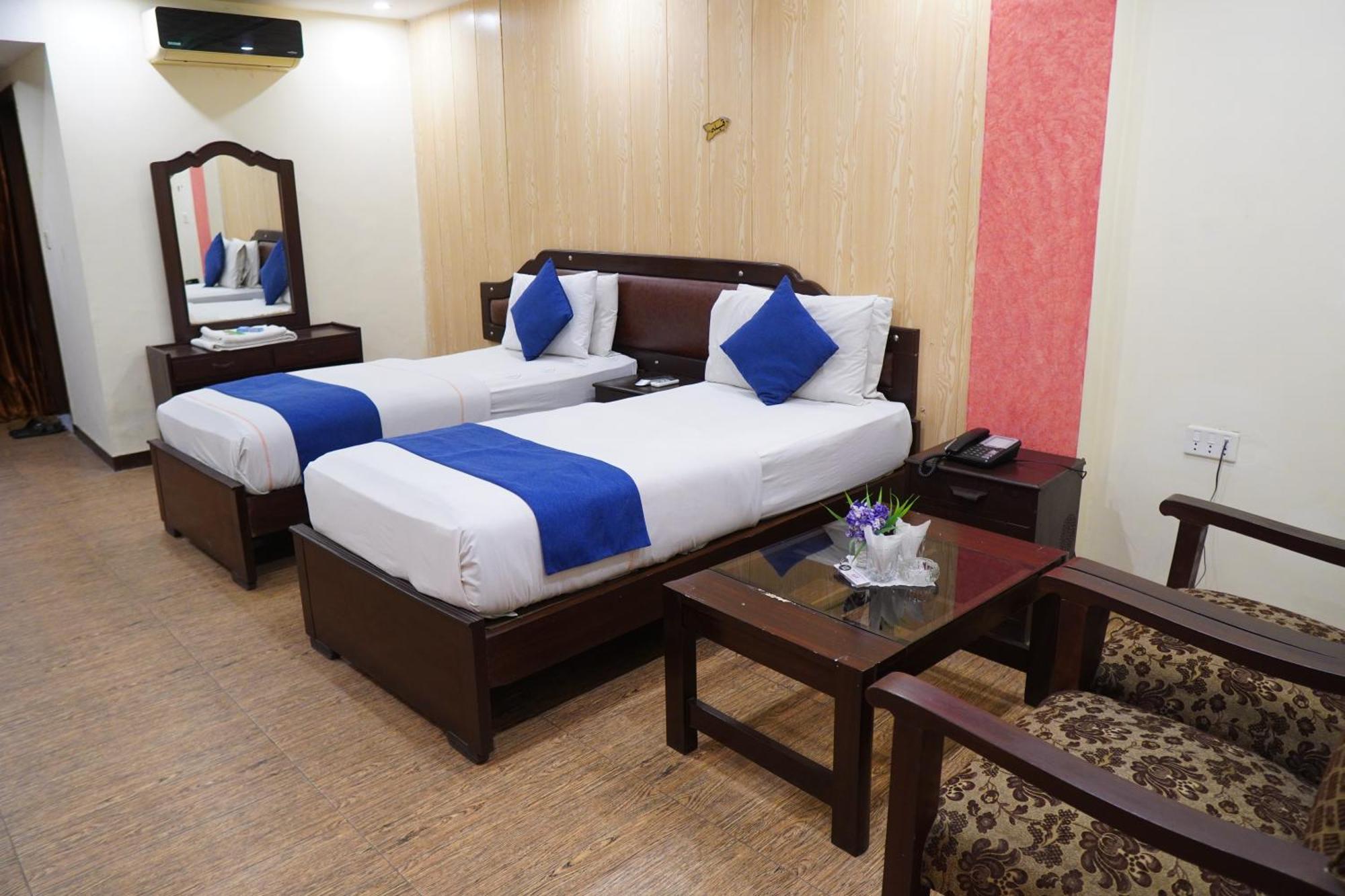 National Hotel لاهور المظهر الخارجي الصورة