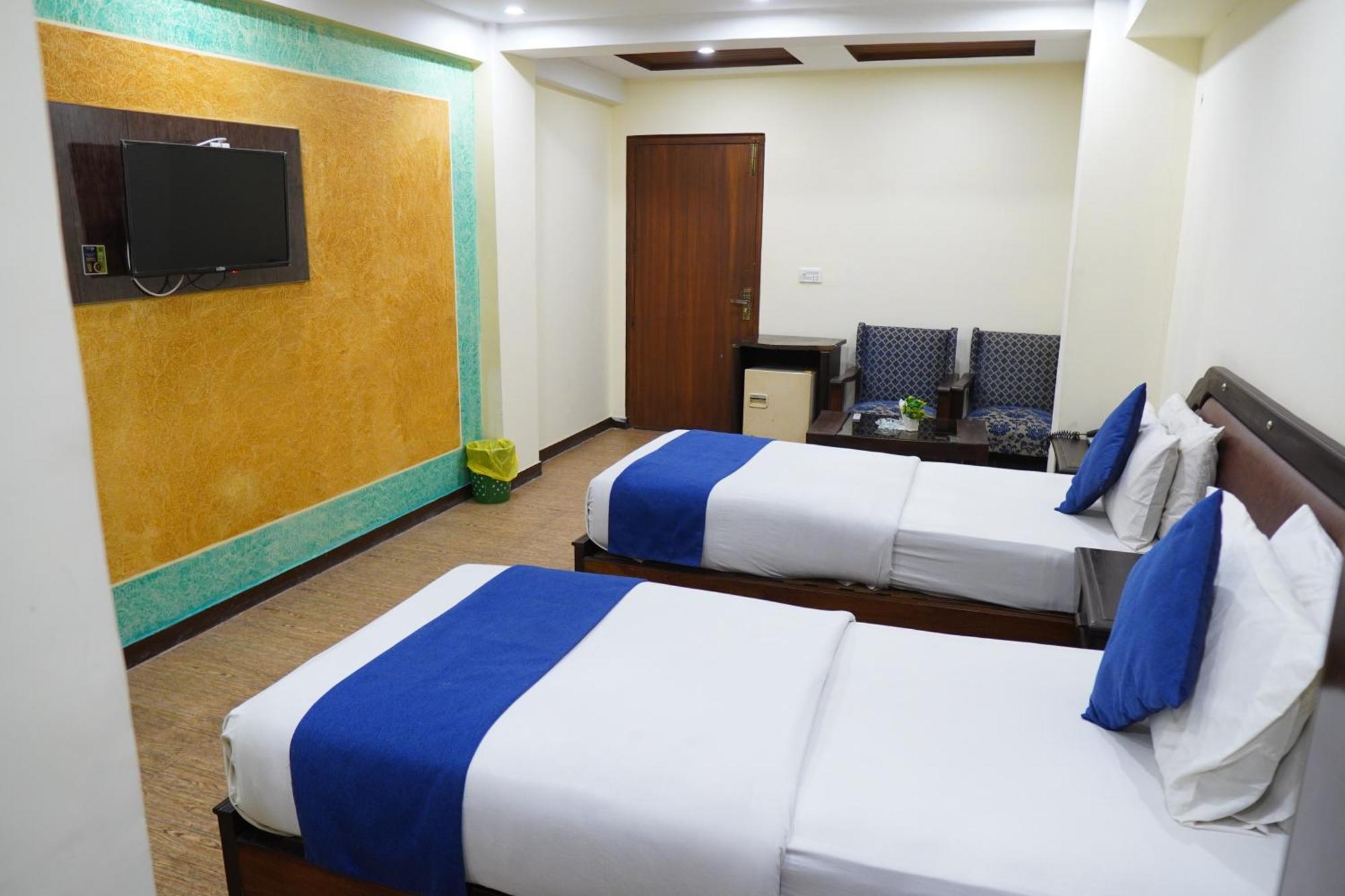 National Hotel لاهور المظهر الخارجي الصورة